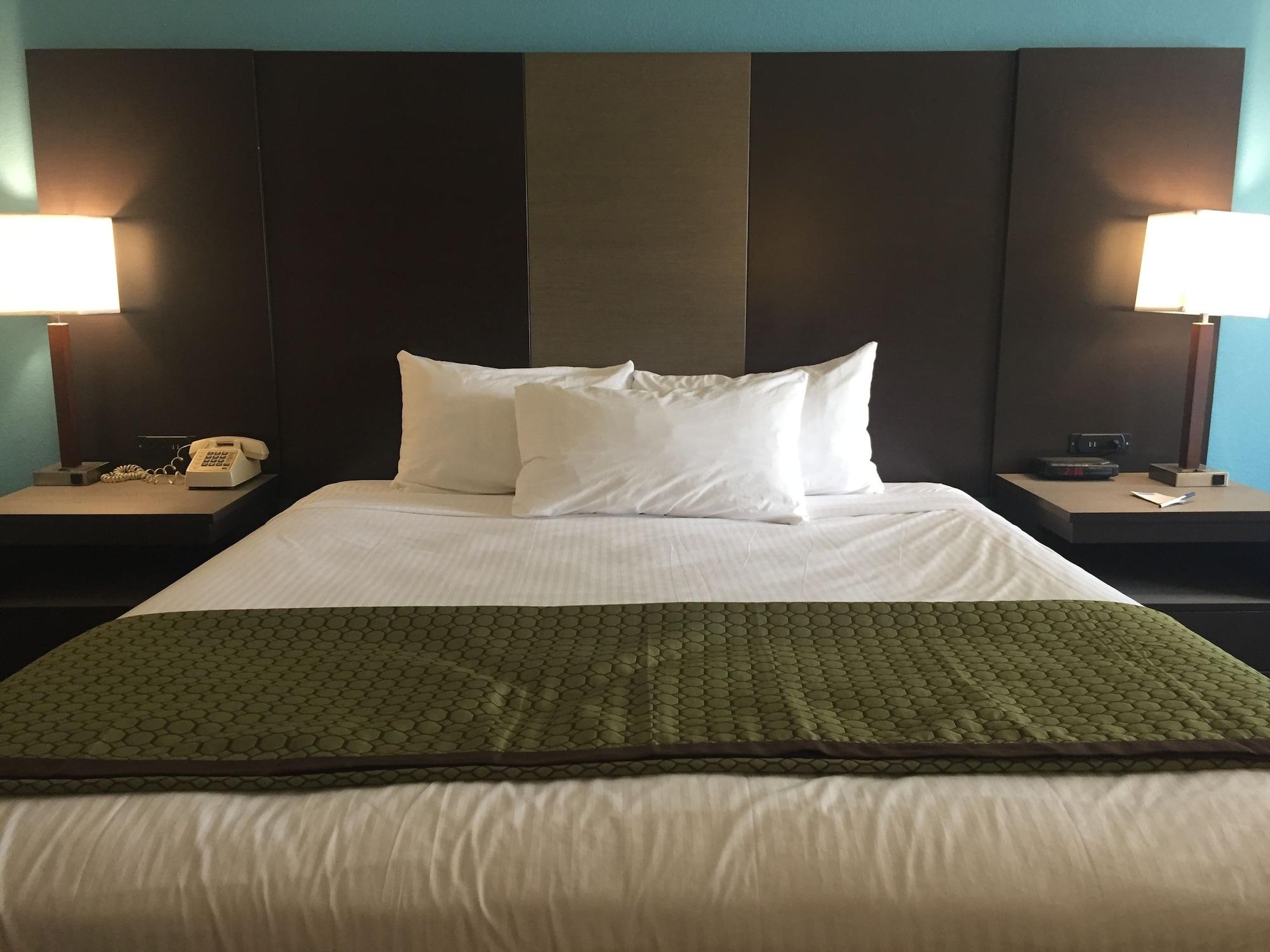 Travelodge By Wyndham Ca